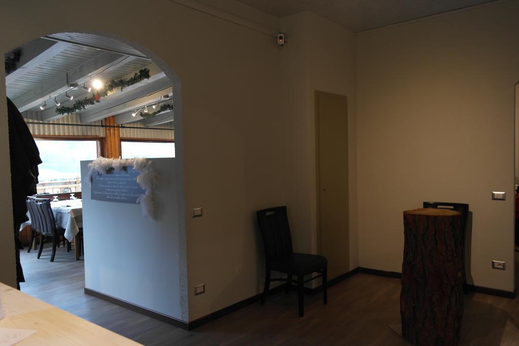 Albergo Al Maniero Ponte Di Legno Exterior photo