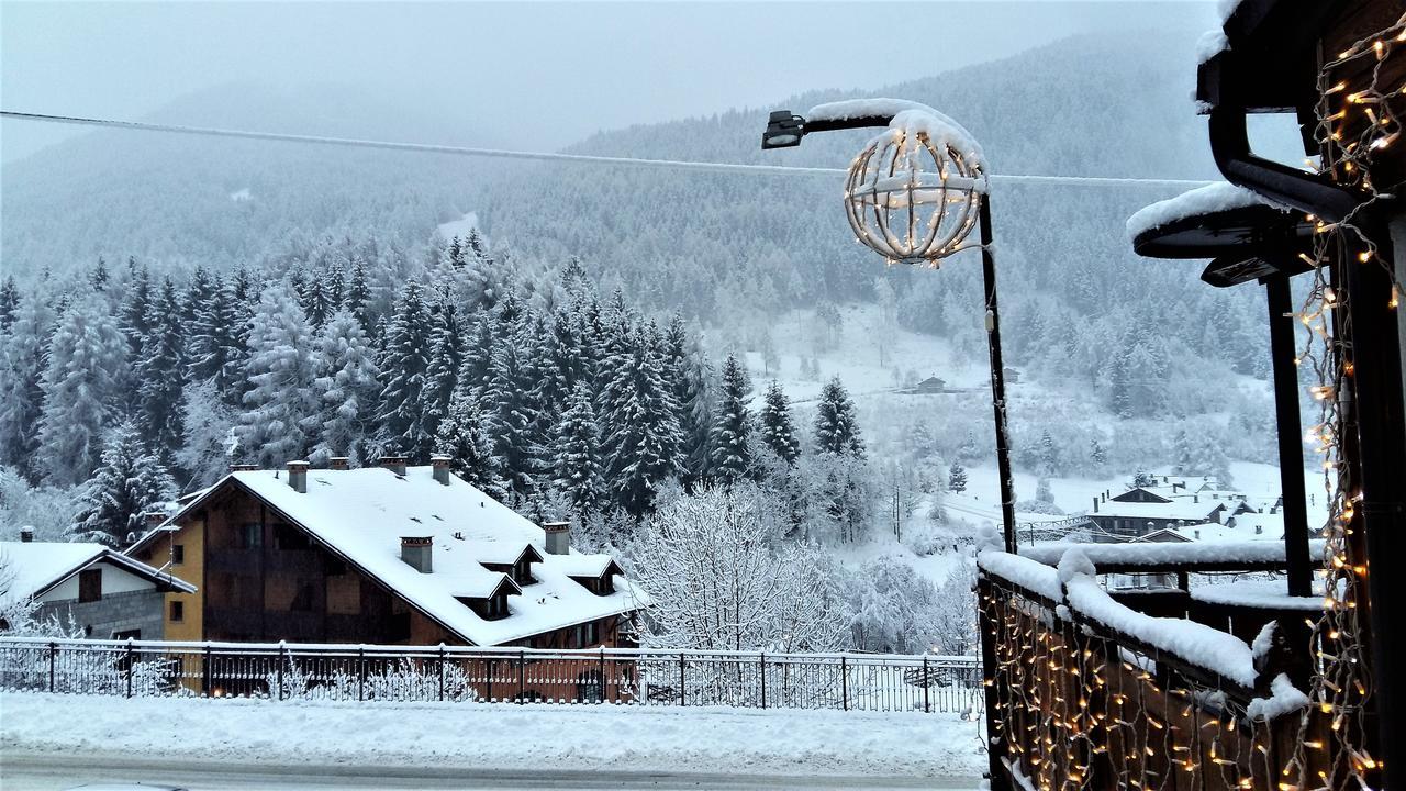 Albergo Al Maniero Ponte Di Legno Exterior photo